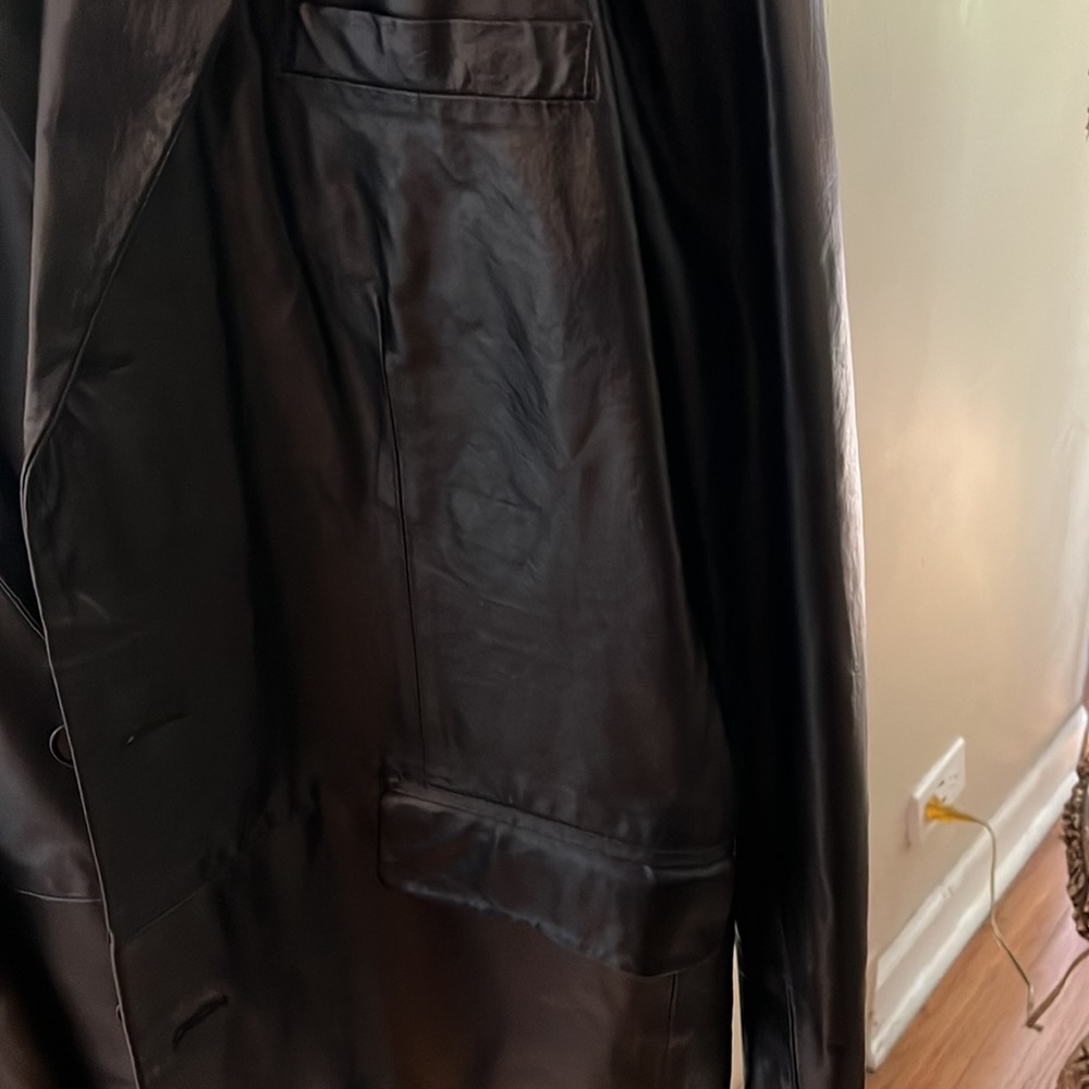 Leather jacket - Picture 3 of 5